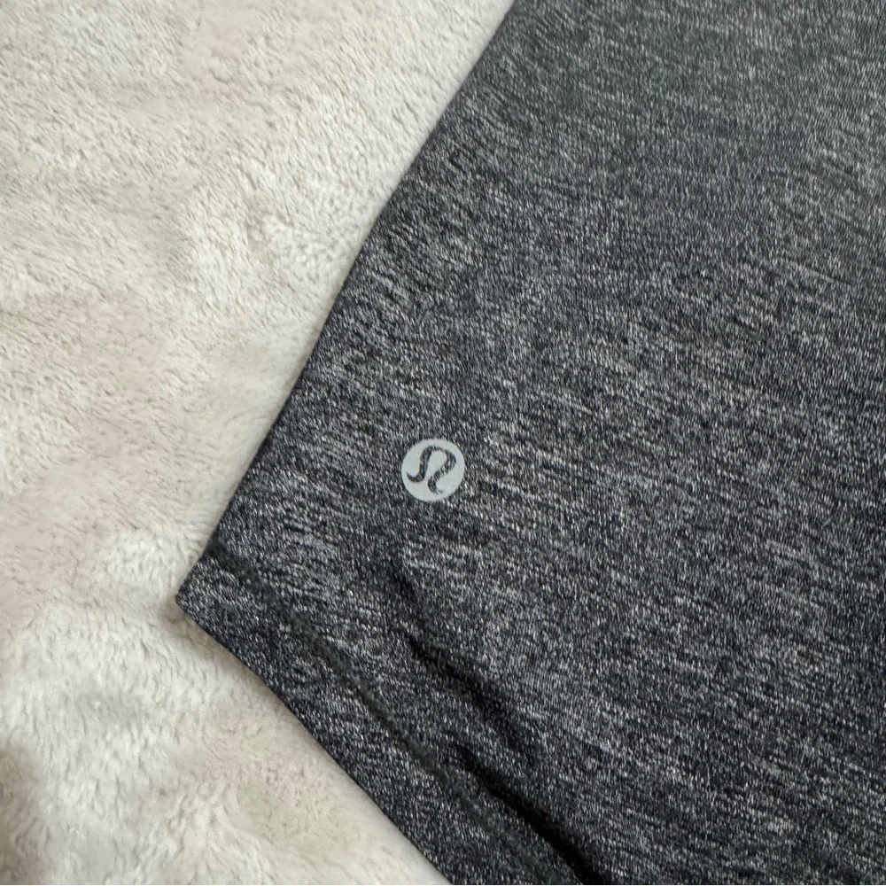 Lululemon Hot Like Agni Singlet‎ Heathered Black lightweight tie back tank top 6